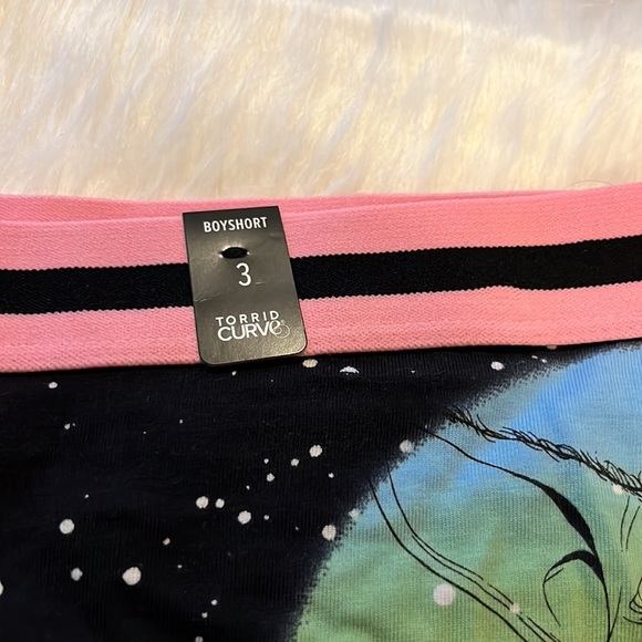 Torrid Baby Yoda Boyshort - Picture 2 of 7